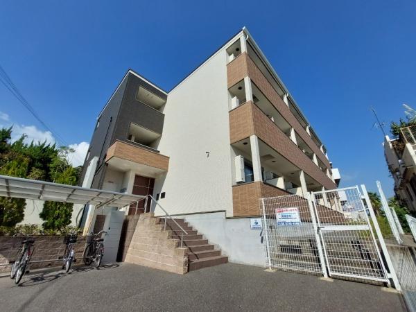 吹田市朝日が丘町のアパート