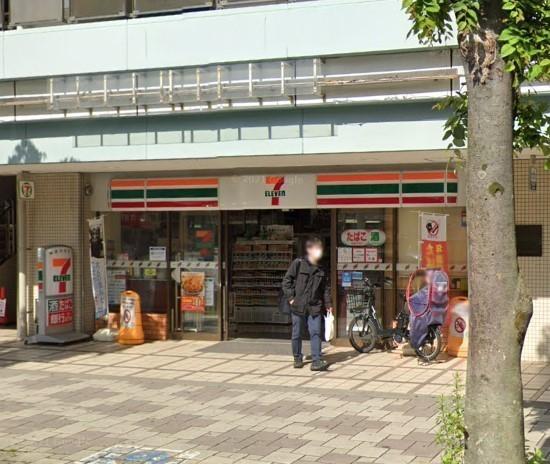 川西市小戸１丁目のマンション(セブンイレブン川西能勢口駅東店)
