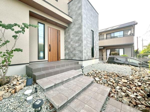 川西市萩原台西２丁目の貸家