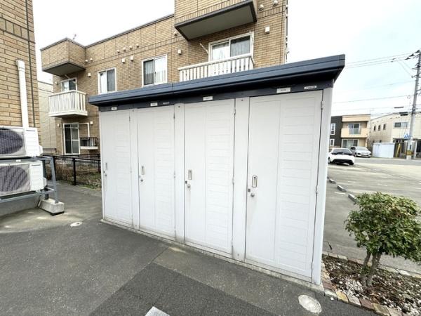 アメニティコートB