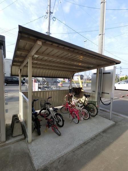 アメニティコートB