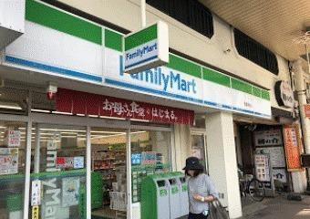 Akora(ファミリーマート青森駅前店)