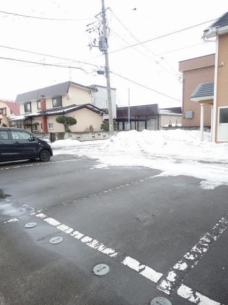 青森市佃３丁目のアパート