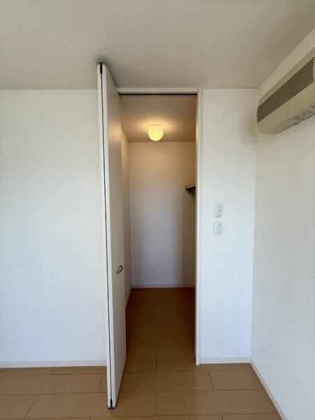 グランモア南佃　B
