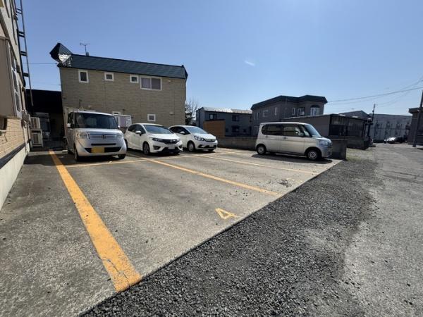 ウィルモアD-one(駐車場)