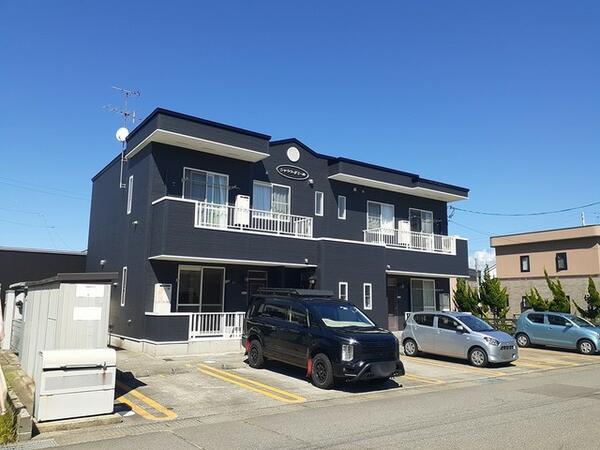 青森市浜田２丁目のアパート