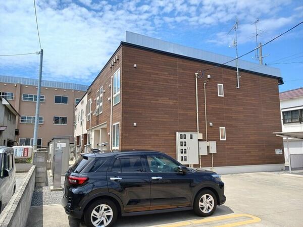 青森市花園1丁目のアパート