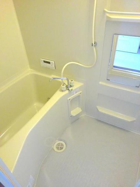 メゾン・クリスタル１