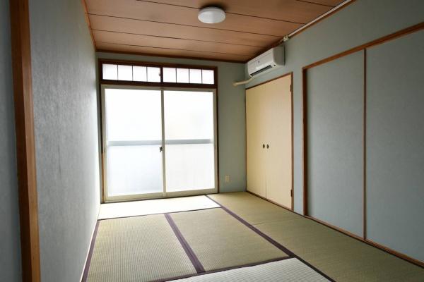 グリス八重田