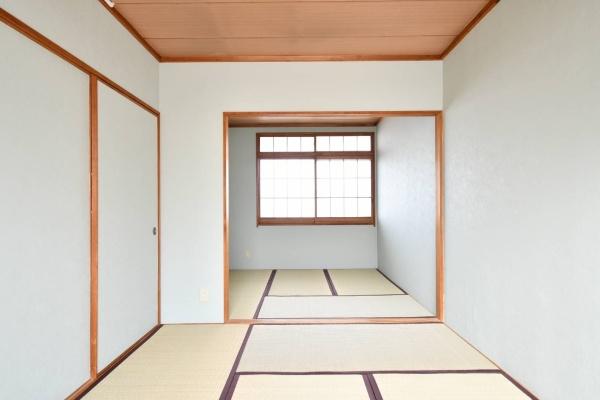 グリス八重田