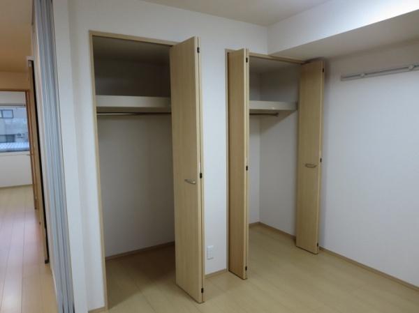 青森市大字三内字沢部のアパート