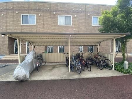 グランモア桜川　B