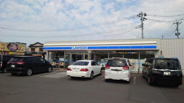カーサ・セフィーラ(ローソン青山二丁目店)