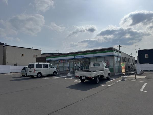 フォルモーント・パレス(ファミリーマート弘前西城北一丁目店)