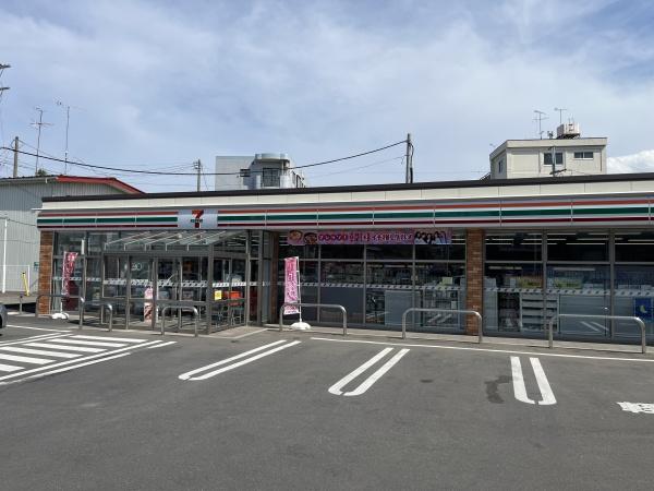 ベルス　マーレ(セブンイレブン八戸ゆりの木通り店)