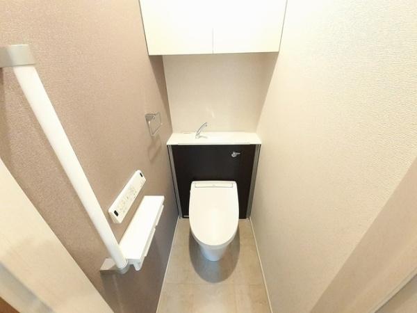 ヴィラ ハナブサ3番館(トイレ)