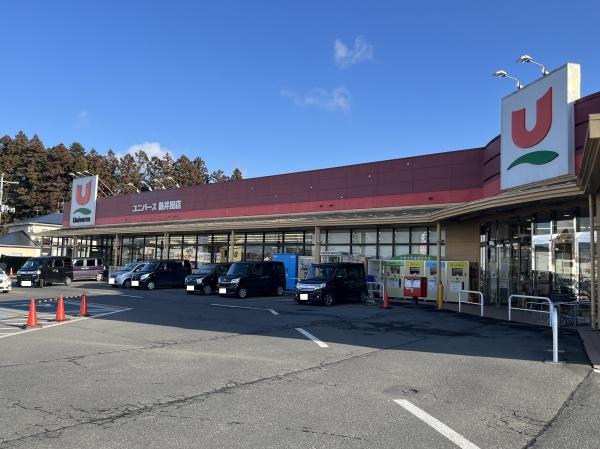 リーブラＢ(ユニバース新井田店)