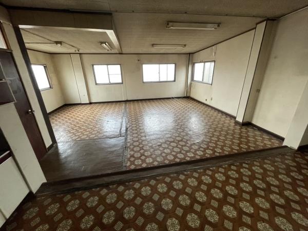 八潮市古新田倉庫