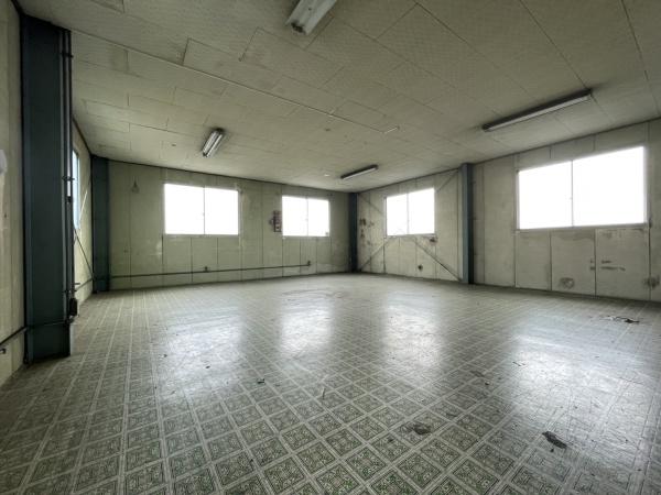 八潮市古新田倉庫