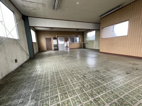 八潮市古新田倉庫