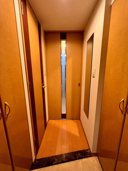 プレサンス鶴舞駅前ブリリアント(玄関)