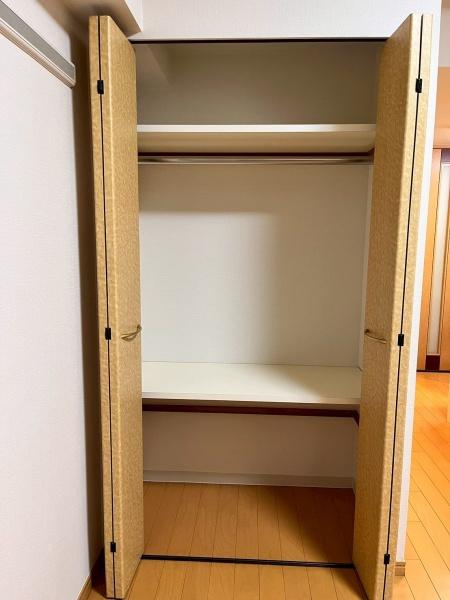 プレサンス鶴舞駅前ブリリアント(収納)