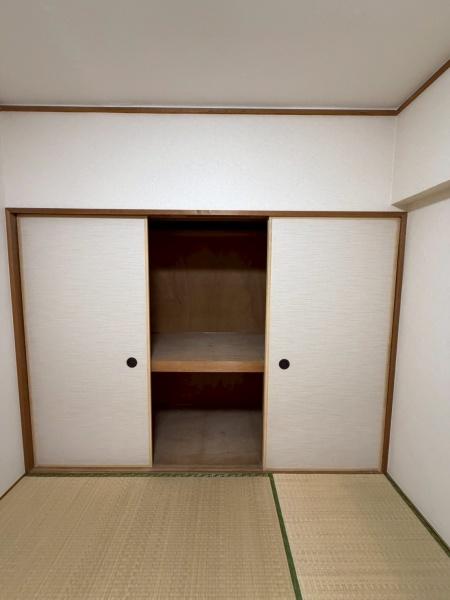 リリーハイツ港(収納)