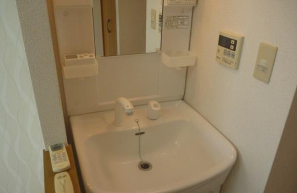 北区西が丘１丁目のマンション