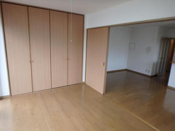 世田谷区玉川３丁目のマンション