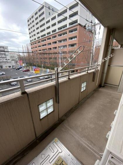 世田谷区弦巻4丁目のマンション(バルコニー)