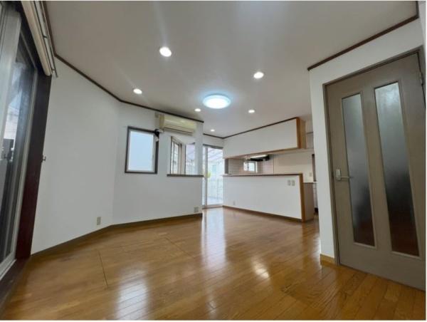 大田区北千束2丁目の貸家(リビング)