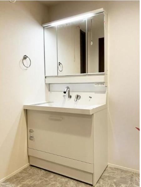 新宿区北新宿４丁目の貸家