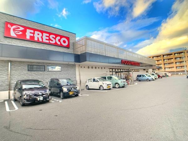 木津川市州見台2丁目のアパート(フレスコ木津店)