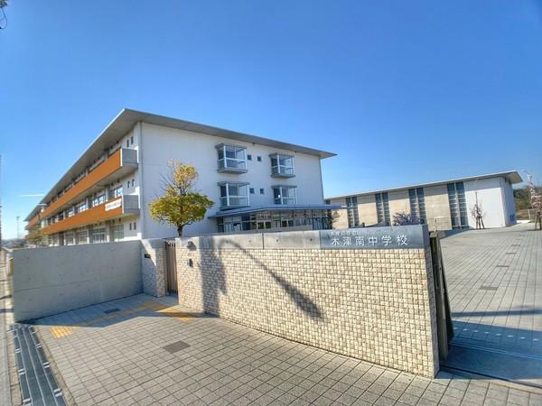 セラビ梅美台B棟(木津川市立木津南中学校)