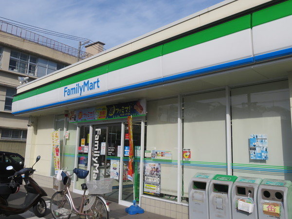 岩国市元町４丁目のアパート(ファミリーマート岩国三笠町店)