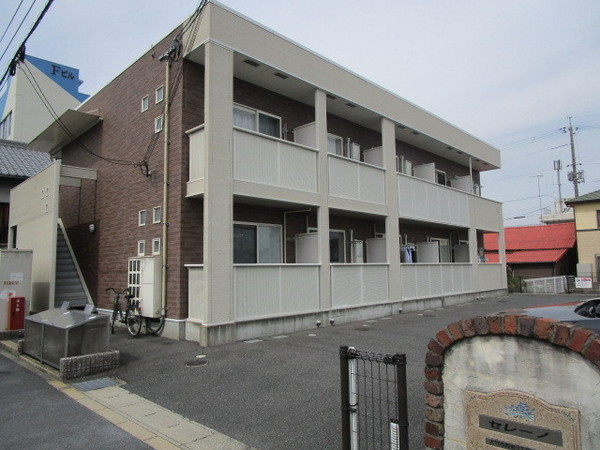 大竹市西栄３丁目のアパート