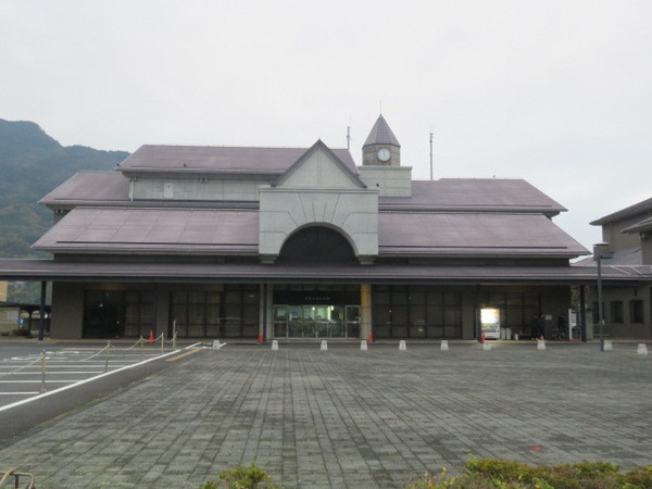 大島郡周防大島町大字小松開作のアパート(周防大島町役場大島庁舎)