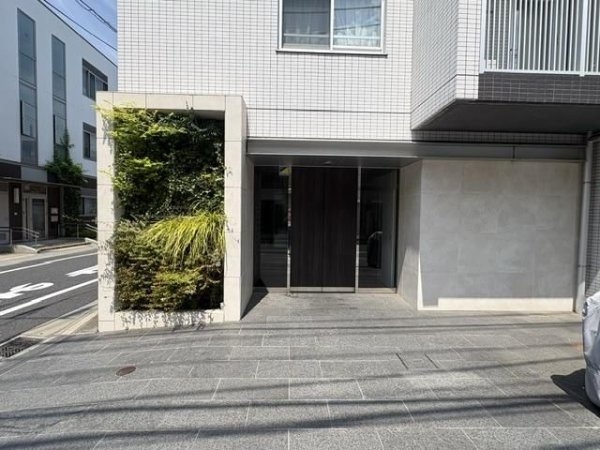 ＧＥＮＯＶＩＡ三軒茶屋ｇｒｅｅｎｖｅｉｌ