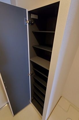 リブリ・三軒茶屋