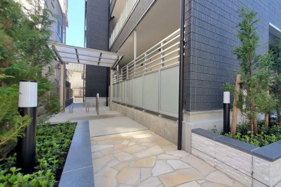 リブリ・三軒茶屋