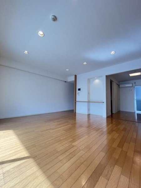 Ｅｌｉｔｅ　Ｒｅｓｉｄｅｎｃｅ　Ｍｉｙａｍａｓｕｚａｋａ