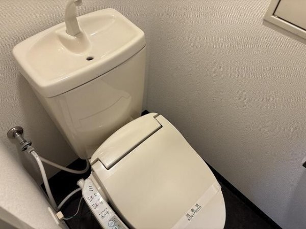 ＴＲＵＳＴ　ＶＡＬＵＥ　曙橋