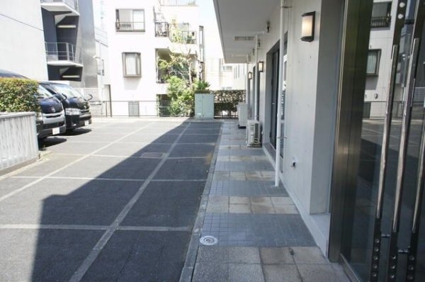 ＦＲＥＳＣＡ神宮前