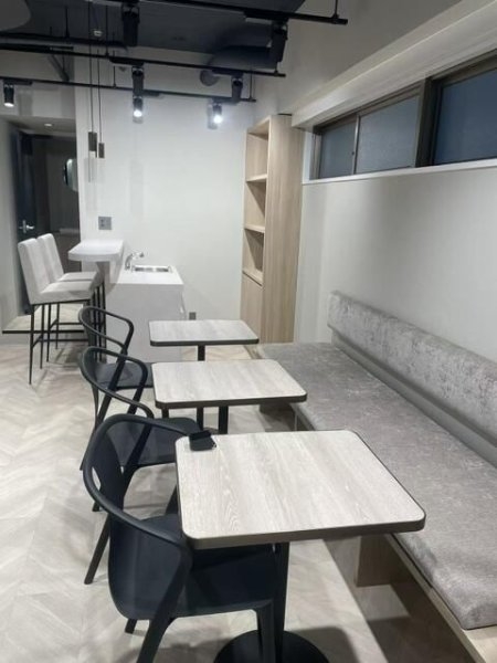 ＡＺ　Ｇｉｎｚａ　Ｅａｓｔ
