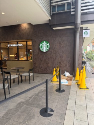 ツインハウス富紀(スターバックス　コーヒー　京王笹塚店)