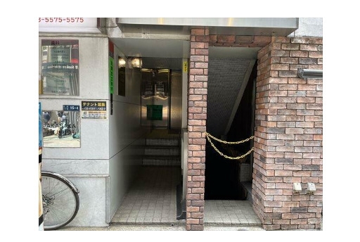 赤坂バリ島ビル