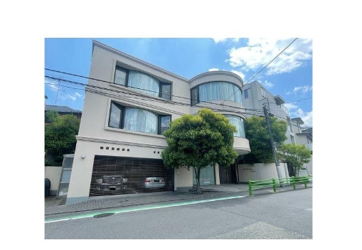 Listia Nakameguro Building