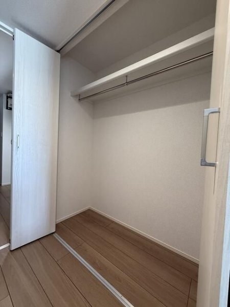 イーストポート