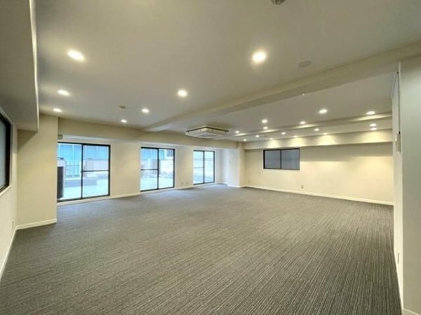 ＡＫＡＳＡＫＡ　ＫＯＵＹＵＵ　ＢＬＤ
