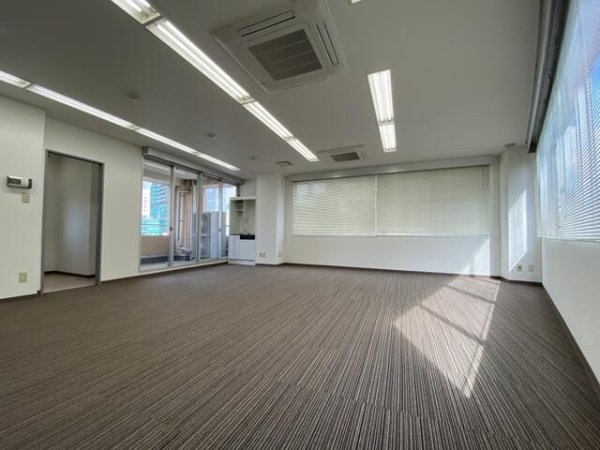 ＤＭＫ代々木ビル